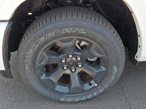 Bright White Clearcoat 2026 RAM 1500 Big Horn/Lone Star