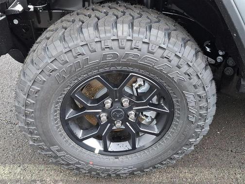 Anvil Clearcoat 2026 Jeep Wrangler Sport
