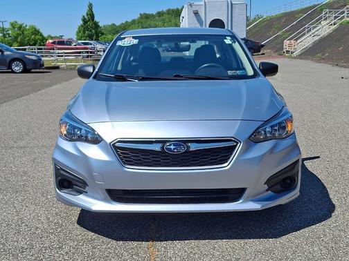 Ice Silver Metallic 2019 Subaru Impreza 2.0i