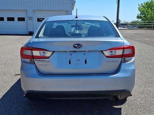 Ice Silver Metallic 2019 Subaru Impreza 2.0i