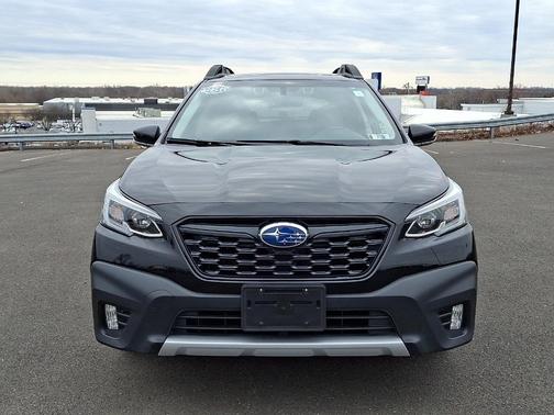 Crystal Black Silica 2020 Subaru Outback Limited XT