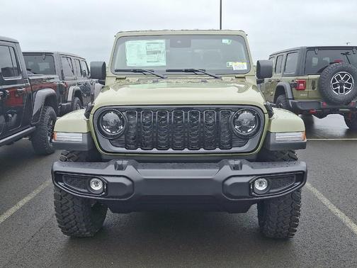 2025 Jeep Gladiator Sport