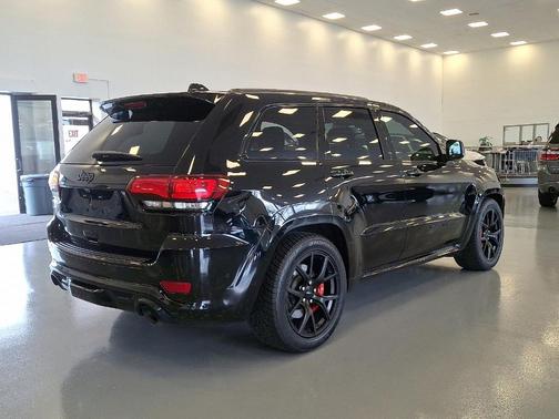 2020 Jeep Grand Cherokee SRT