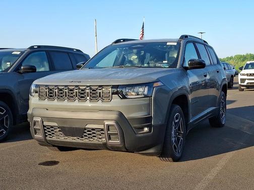 Sting Gray Clearcoat 2026 Jeep Cherokee LAREDO/LIMITED