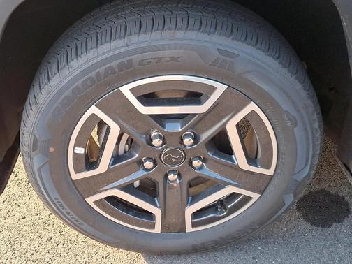 Sting Gray Clearcoat 2026 Jeep Cherokee LAREDO/LIMITED