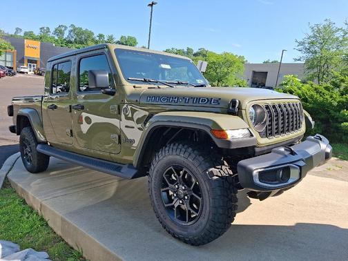 2025 Jeep Gladiator Sport