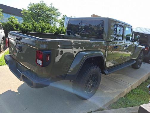 2025 Jeep Gladiator Sport