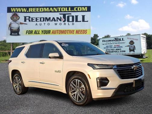 Iridescent Pearl Tricoat 2024 Chevrolet Traverse Limited High Country