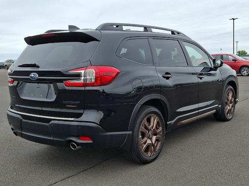 Crystal Black Silica 2025 Subaru Ascent Bronze Edition 7-Passenger