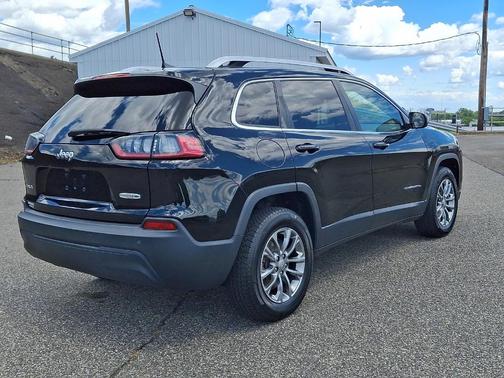 Diamond Black Crystal Pearlcoat 2020 Jeep Cherokee Latitude Plus