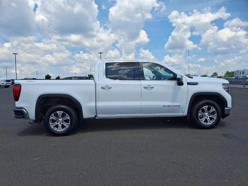 Summit White 2025 GMC Sierra 1500 SLT