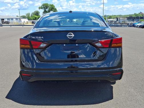 Black 2025 Nissan Altima SV