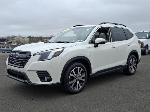 Crystal White Pearl 2023 Subaru Forester Limited