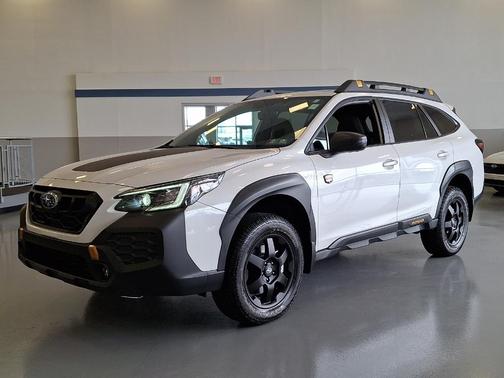 Crystal White Pearl 2025 Subaru Outback Wilderness