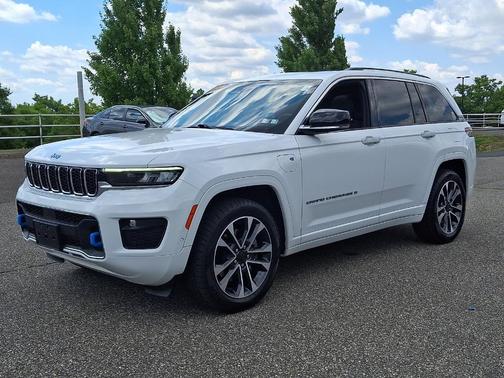 Bright White Clearcoat 2022 Jeep Grand Cherokee 4xe Overland