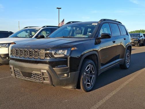 Diamond Black 2026 Jeep Cherokee LAREDO/LIMITED