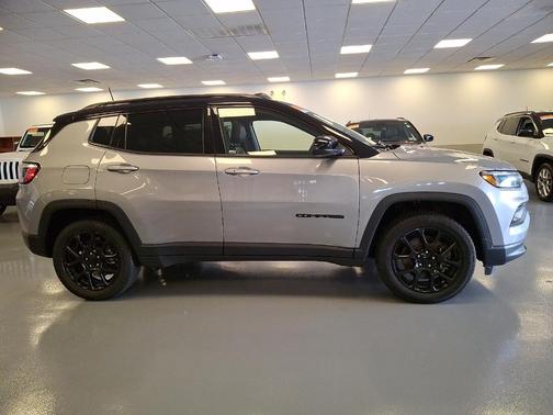 Billet Silver Clearcoat Metallic 2023 Jeep Compass Altitude