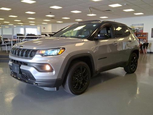 Billet Silver Clearcoat Metallic 2023 Jeep Compass Altitude