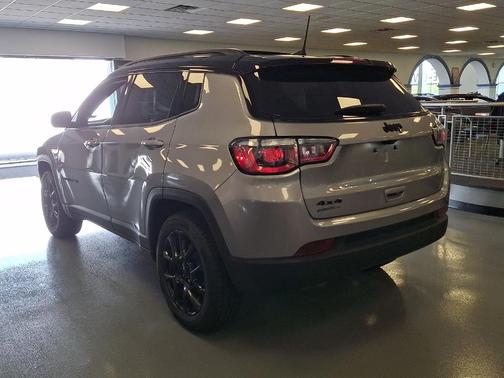 Billet Silver Clearcoat Metallic 2023 Jeep Compass Altitude