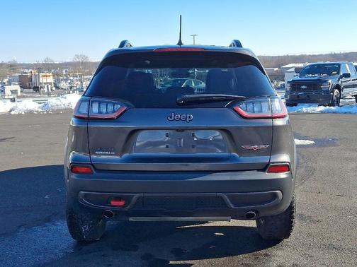 2022 Jeep Cherokee Trailhawk