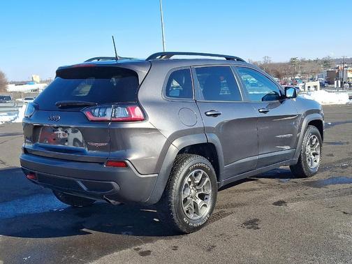2022 Jeep Cherokee Trailhawk