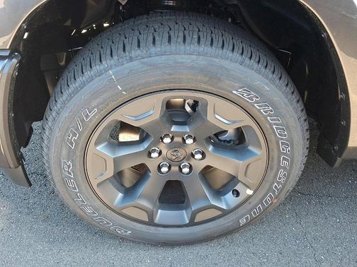 Granite Crystal Clearcoat Metallic 2027 RAM 1500 Big Horn