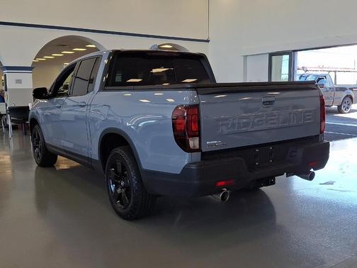 Sonic Gray Pearl 2025 Honda Ridgeline Black Edition