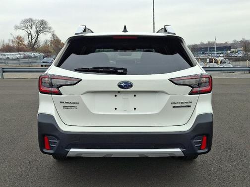 2022 Subaru Outback Touring XT