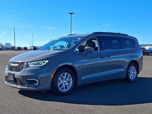 2022 Chrysler Pacifica Touring-L