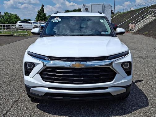 Summit White 2025 Chevrolet Trailblazer LT