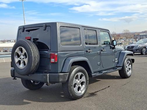 2018 Jeep Wrangler JK Unlimited Sahara