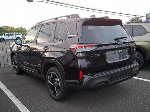 2025 Subaru Forester Hybrid Premium