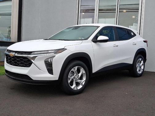 2025 Chevrolet Trax LS