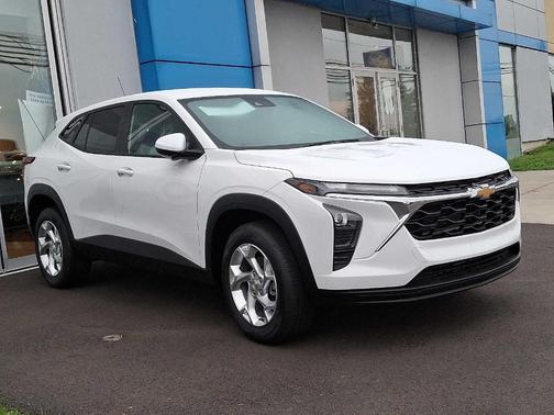 2025 Chevrolet Trax LS