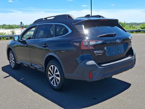 Crystal Black Silica 2020 Subaru Outback Premium