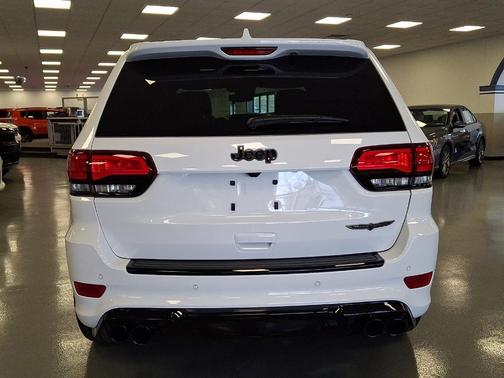 2021 Jeep Grand Cherokee Trackhawk