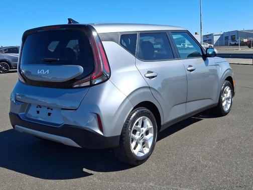Steel Gray 2025 Kia Soul LX