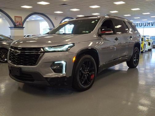 Sterling Gray Metallic 2023 Chevrolet Traverse Premier