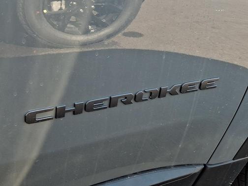 2026 Jeep Cherokee LAREDO/LIMITED