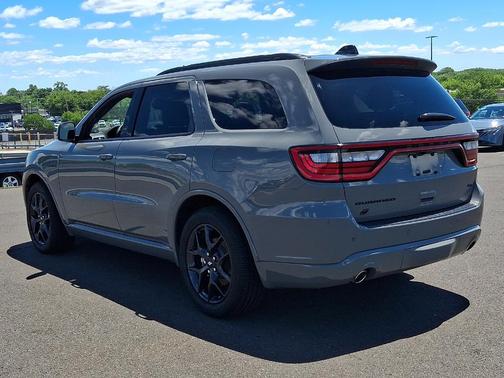 Destroyer Gray Clearcoat 2026 Dodge Durango GT Plus HEMI V8