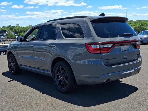 Destroyer Gray Clearcoat 2026 Dodge Durango GT Plus HEMI V8