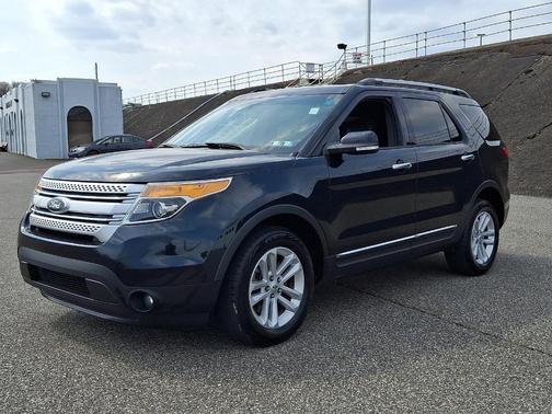 Dark Side 2014 Ford Explorer XLT