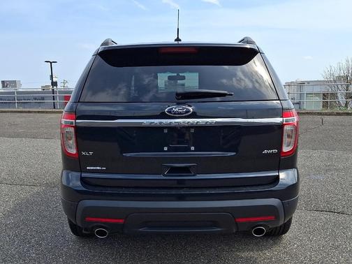 Dark Side 2014 Ford Explorer XLT