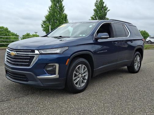 Northsky Blue Metallic 2022 Chevrolet Traverse LT Cloth