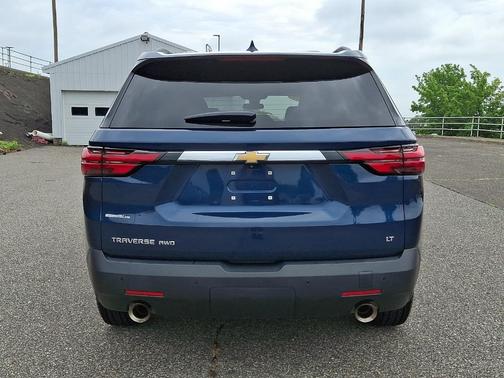 Northsky Blue Metallic 2022 Chevrolet Traverse LT Cloth