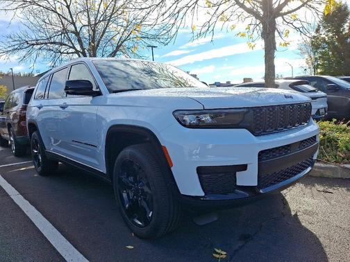 2025 Jeep Grand Cherokee L Laredo
