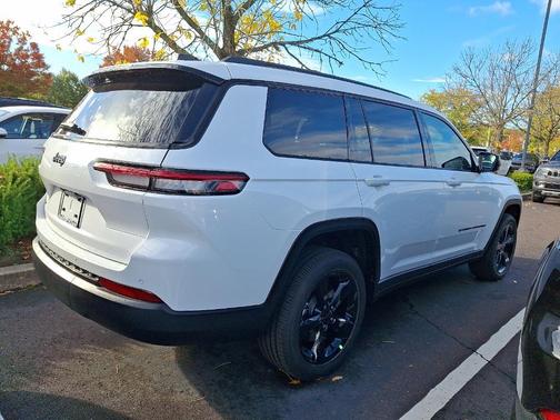 2025 Jeep Grand Cherokee L Laredo