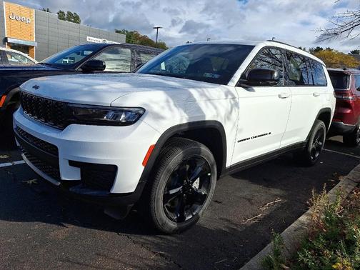 2025 Jeep Grand Cherokee L Laredo