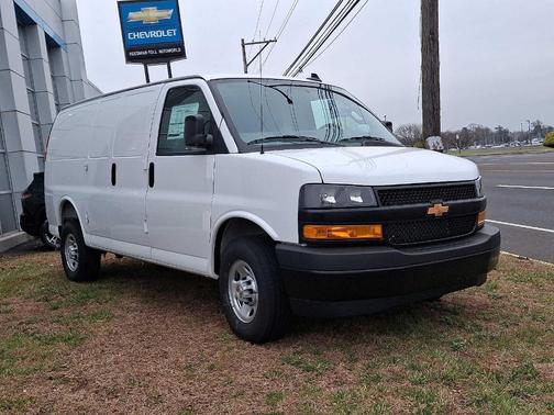 2025 Chevrolet Express 2500 Work Van