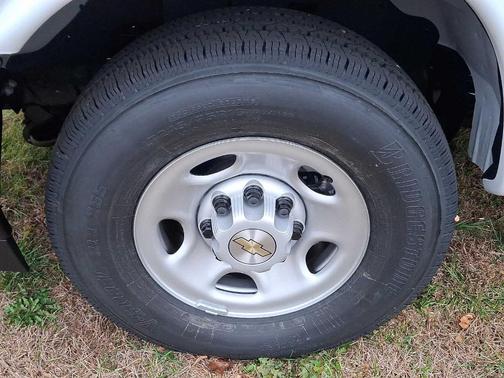 2025 Chevrolet Express 2500 Work Van